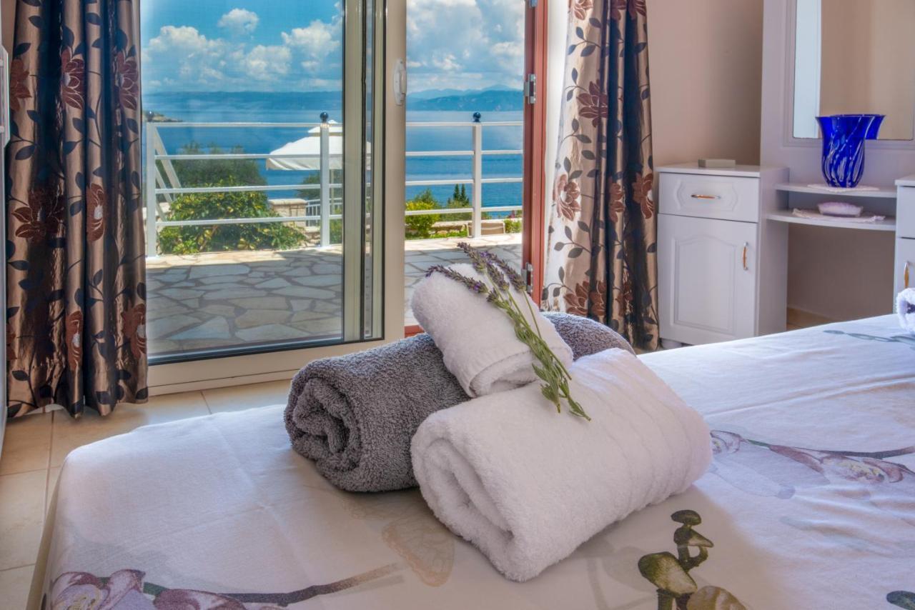 Villa Avgerini Paxos Gaios Bagian luar foto