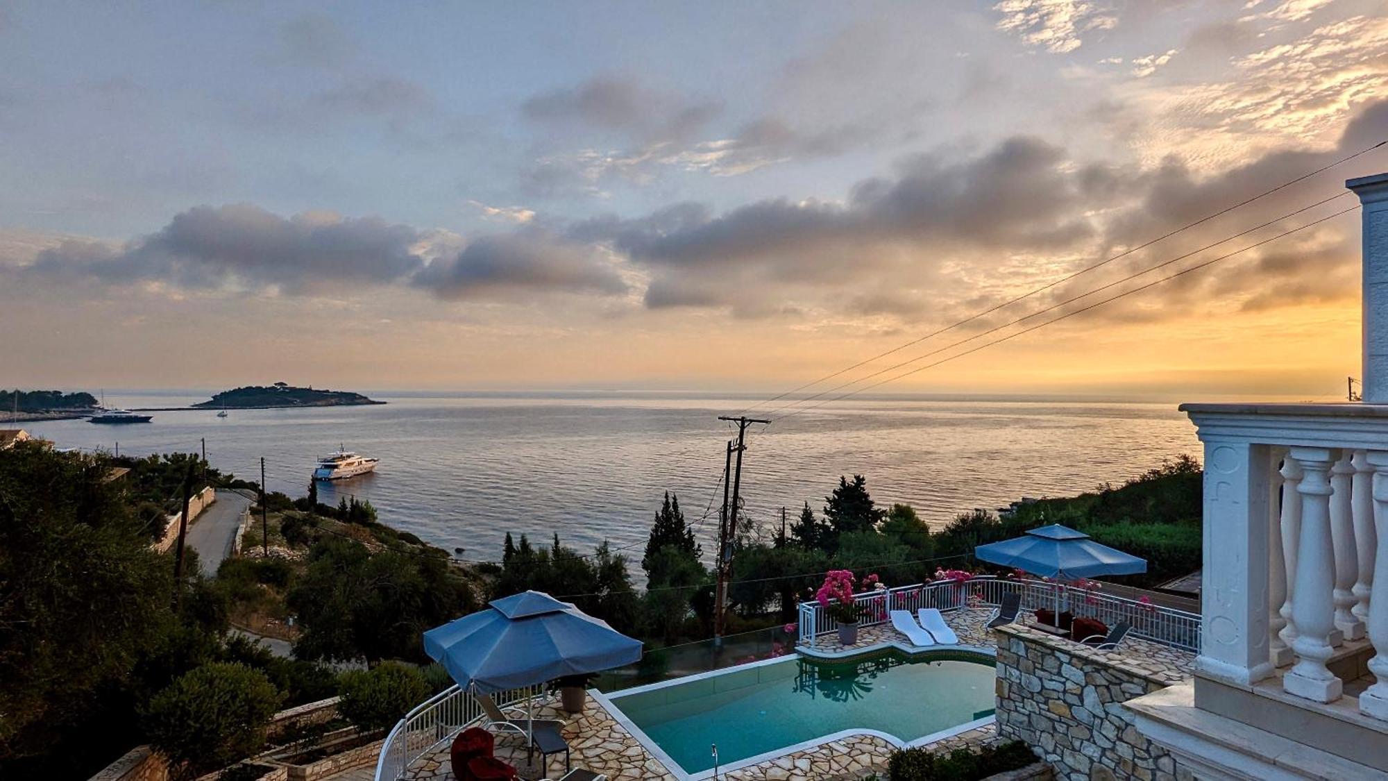 Villa Avgerini Paxos Gaios Bagian luar foto