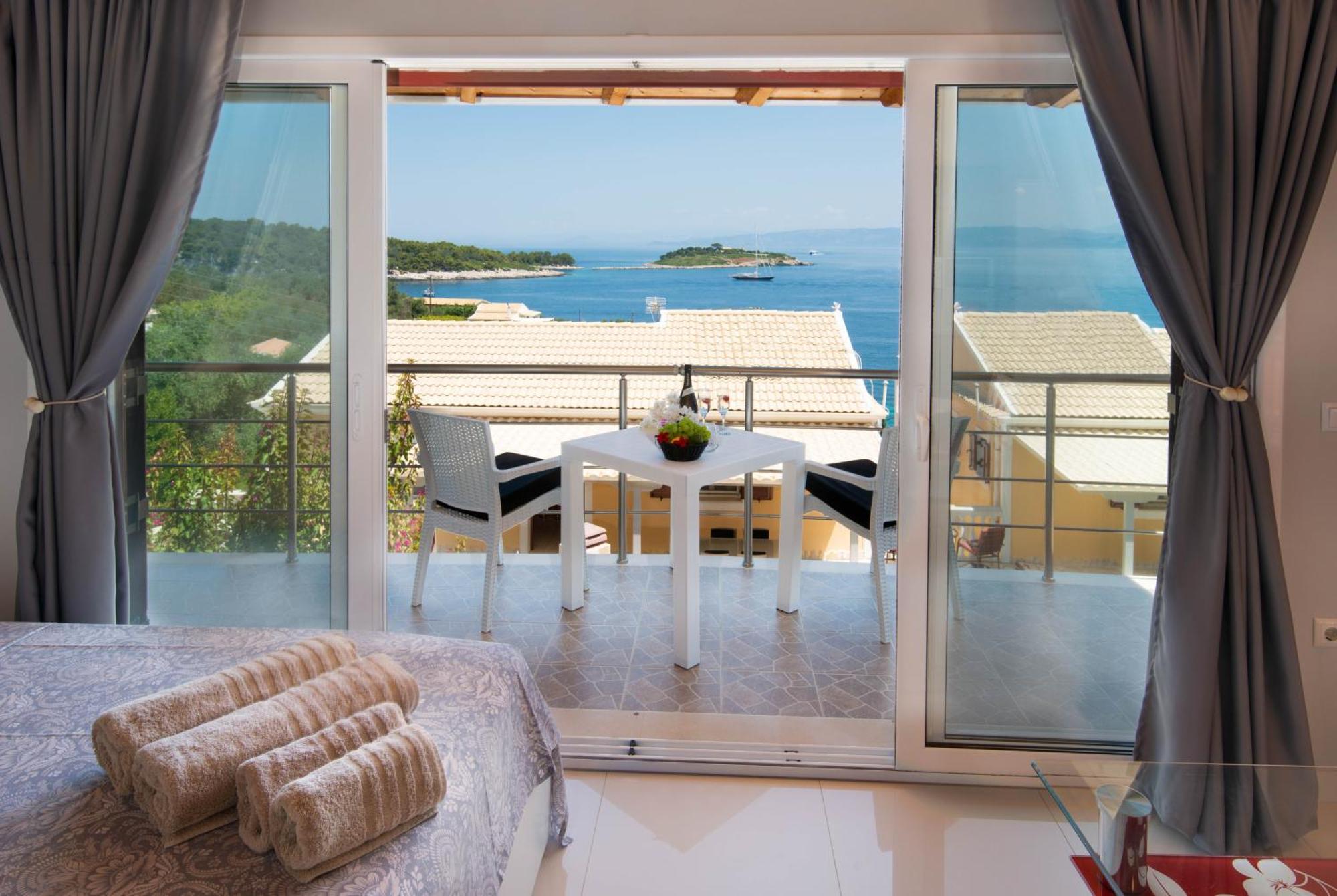 Villa Avgerini Paxos Gaios Bagian luar foto